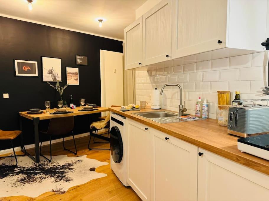 Klassen Stay - Designer Apartment Fuer 6 - Zentral - 2X Kingsize เอสเซน ภายนอก รูปภาพ